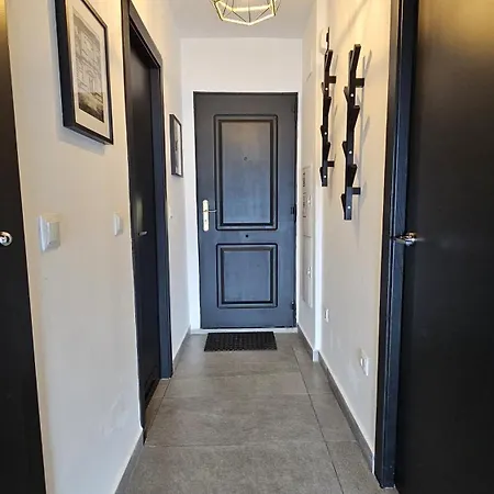 Skyfall Apartment *